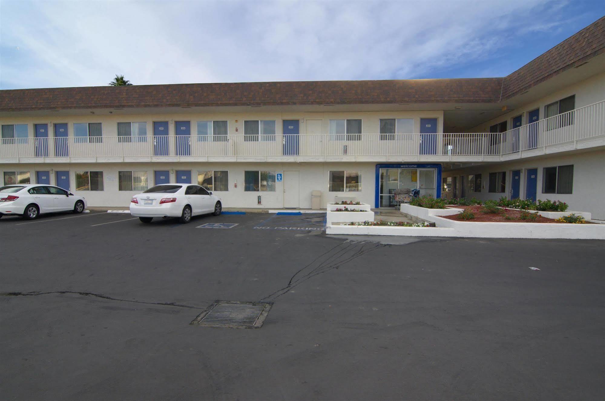 Motel 6-Indio, Ca - Palm Springs Exteriör bild